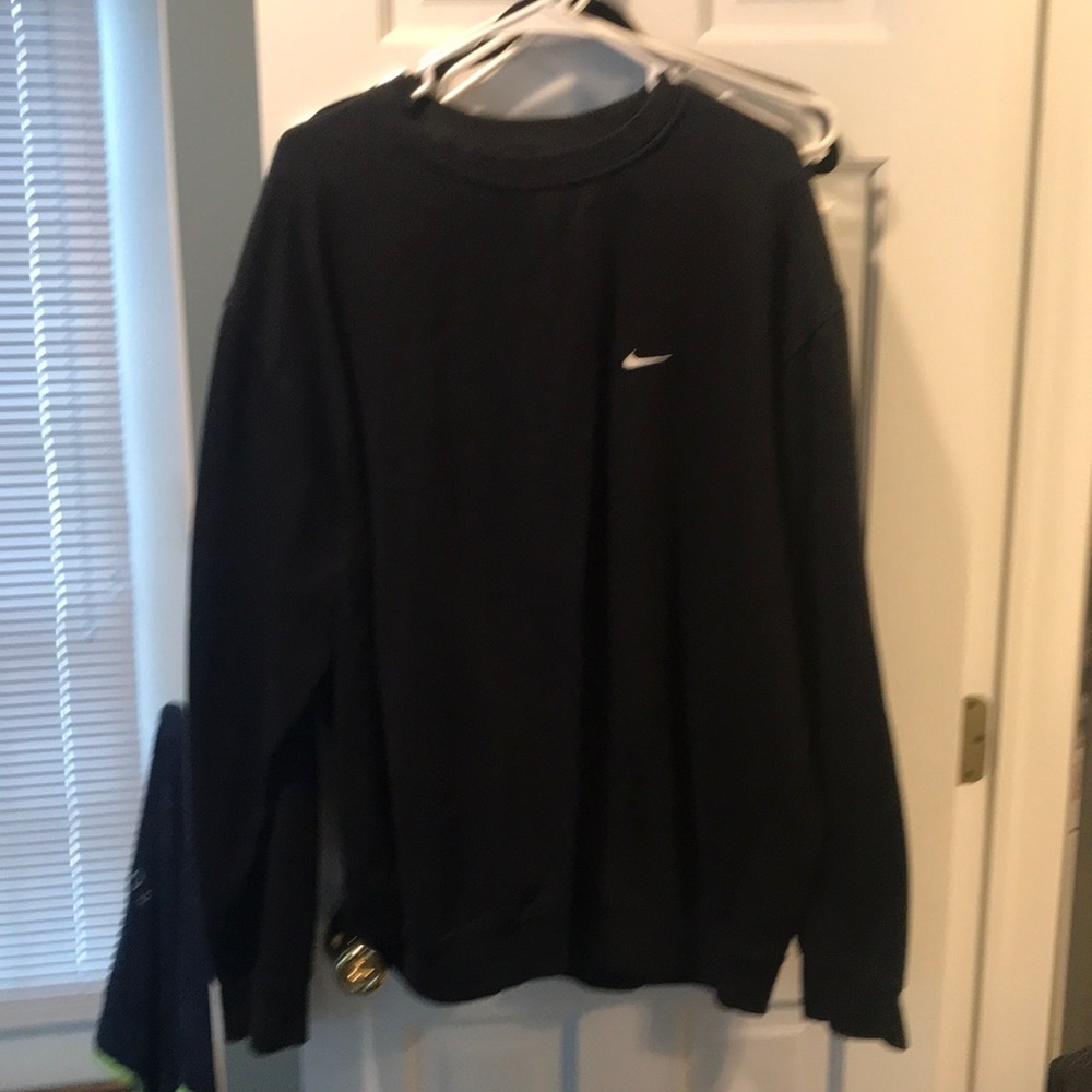 Black Nike sweatshirt